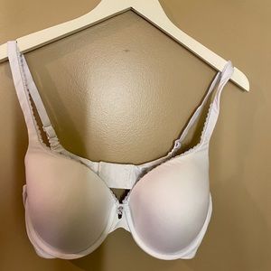 Victoria’s Secret find perfect coverage bra 38D